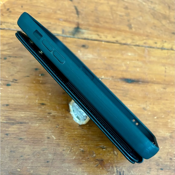 Libra Black Leather Case iPhone 15 RIFD - Picture 8 of 8